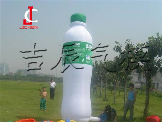 矿泉水瓶子                                                                                                                                                                                                   