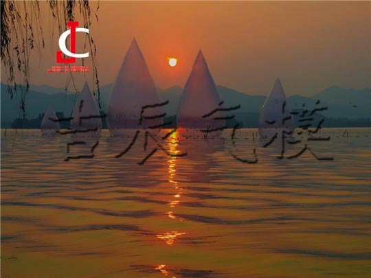 水上水滴气模                                                                                                                                                                                                  